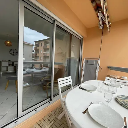 T2 à 60m De La Avec Balcon Et Parking Privé à - Fr-1-413-178 Capbreton